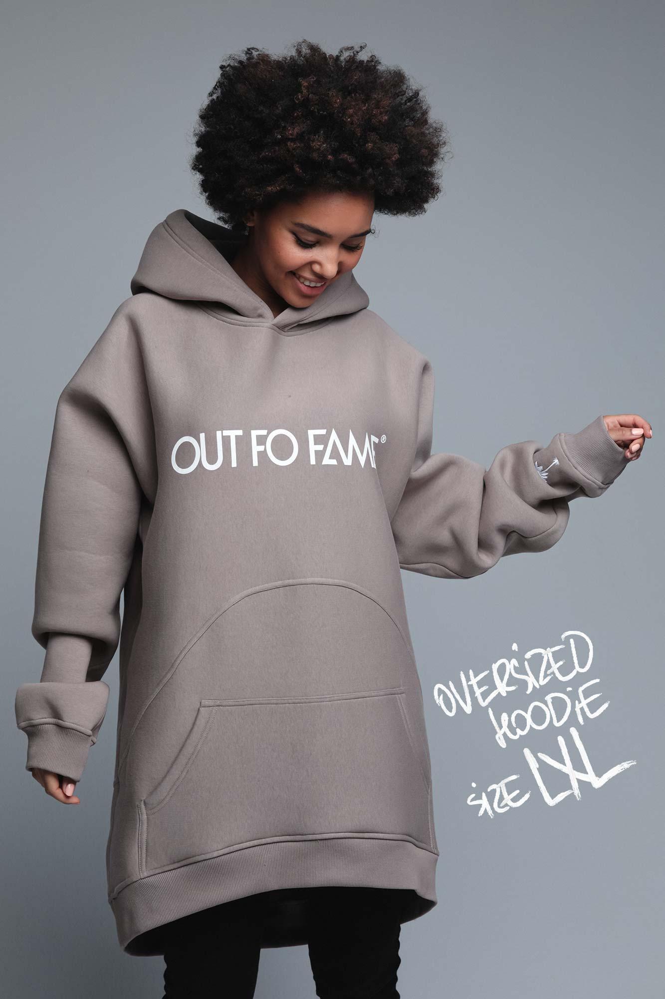 Oversize худи бежевого цвета с печатью OUT FO FAME и вышивкой на капюшоне