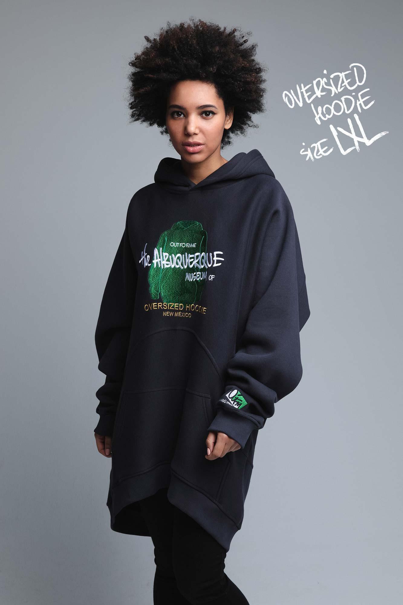 Женское oversize графитовое худи с вышивкой OUT FO FAME
