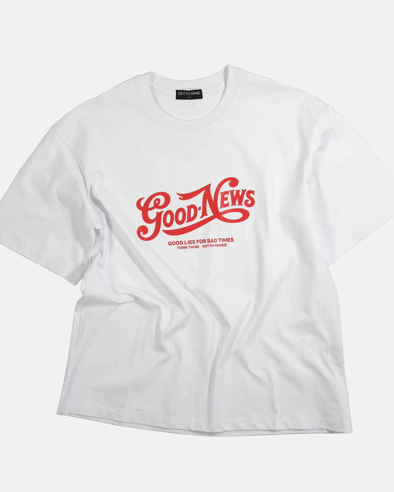 Стильная футболка оверсайз в streetwear образе