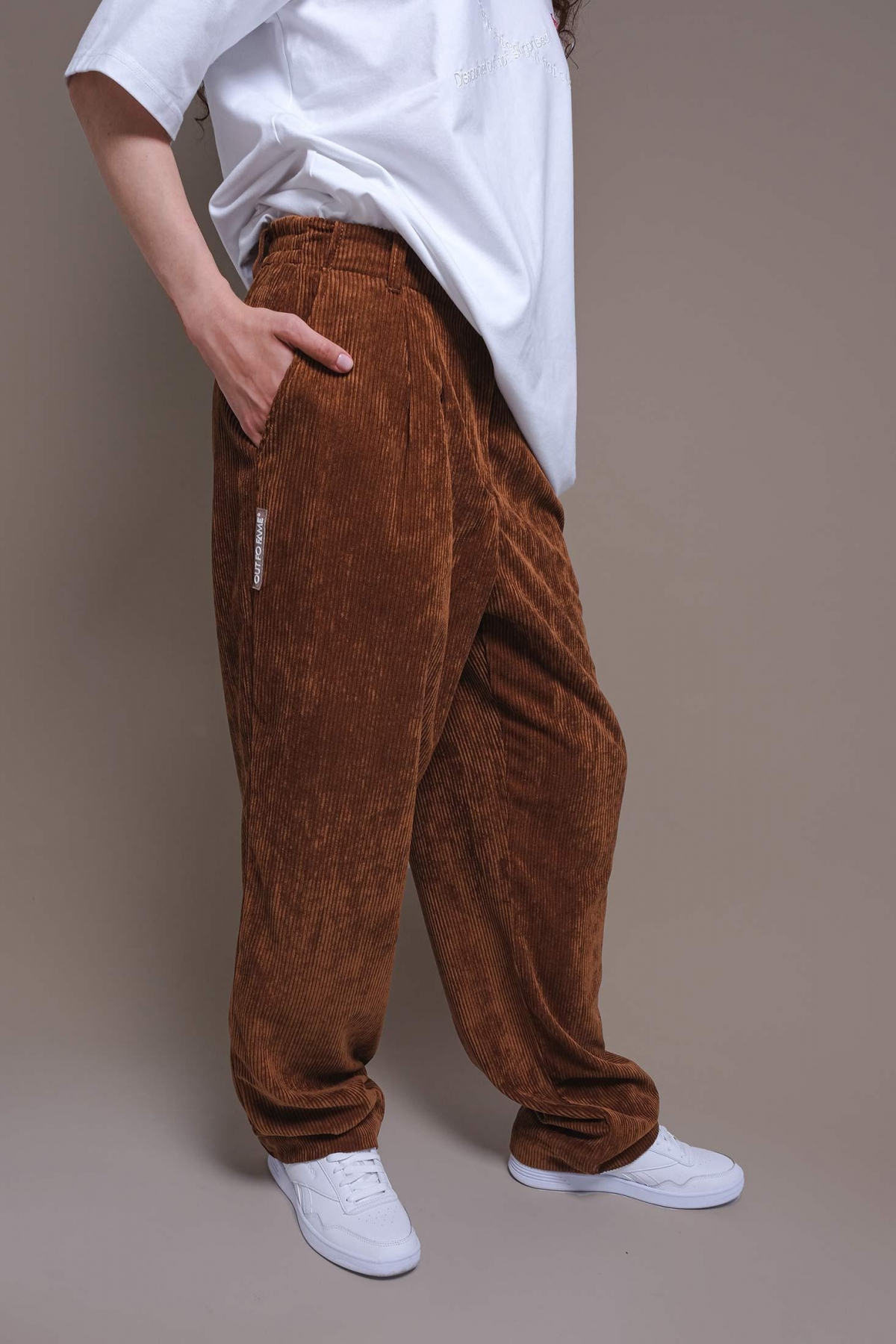 Oversize коричневые вельветовые штаны OUT FO FAME