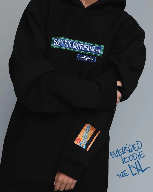 Унисекс черное худи oversize с вышивкой на груди OUT FO FAME