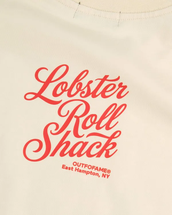 Футболка OUT FO FAME LOBSTER ROLL сзади, свободная посадка и минималистичный streetwear дизайн