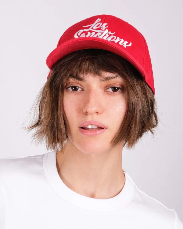 Красная бейсболка санкции от OUT FO FAME